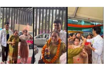 ஆஸ்கர் விருதோடு வந்த தயாரிப்பாளர் குனீத் - உற்சாக வரவேற்பு கொடுத்த குடும்பத்தினர்