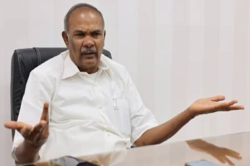 சட்டப்பேரவையில் ஓ.பன்னீர் செல்வத்தின் இருக்கை இன்று மாற்றம்? - சபாநாயகர் ஆலோசனை