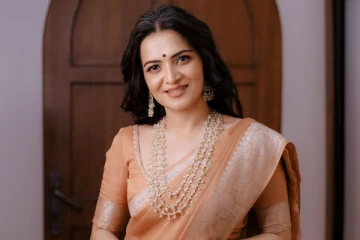 பொதுவெளியில் அப்படி செய்தால் எனக்கு பெரிய சங்கடமாக இருக்கும், டிடி கோபம்