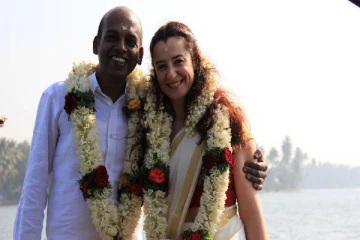 அமைதியைத் தேடி அமெரிக்கா சென்ற பிரான்ஸ் நாட்டுப்பெண்: இந்திய மருமகளான சுவாரஸ்ய கதை