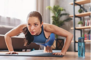 பெண்கள் புஸ் அப் பயிற்சி செய்வதனால் கிடைக்கும் நன்மைகள் என்ன தெரியுமா?