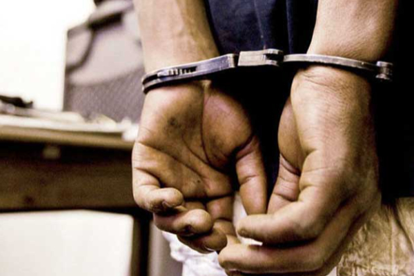 கைத்துப்பாக்கியுடன் சந்தேகநபர் கைது! | Man Arrested With A Gun In Chilaw கைத்துப்பாக்கியுடன் சந்தேகநபர் கைது! | Man Arrested With A Gun In Chilaw