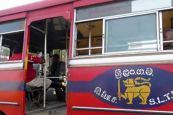 இலங்கை போக்குவரத்து சபை முகாமையாளர் ஒருவர் அதிரடி கைது! | Kalutara Sltb Regional Transport Manager Arrested