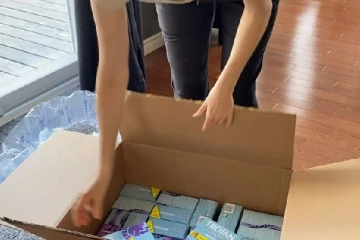 கனடாவில் பெண் ஒருவருக்கு அனுப்பி வைக்கப்பட்ட பெருந்தொகை ஆணுறைகள்