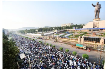 உலகிலேயே உயரம்.. அம்பேத்கர் சிலை திறப்பு; எங்கே தெரியுமா? உற்றுநோக்கும் நாடுகள்!