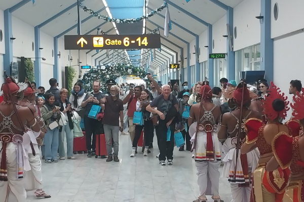 ஐரோப்பிய குளிர்காலச் சுற்றுலா; கட்டுநாயக்க வந்த ஏர் அஸ்தானா | European Winter Tourism Air Astana Arrives Lanka