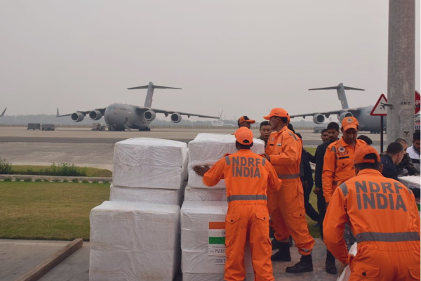 humanitarian assistance to Palestine people, Second Indian Air Force MCC C17 aircraft, El-Arish Airport in Egypt, 32 tonnes of aid, பாலஸ்தீன மக்களுக்கு மீண்டும் இந்தியா உதவிக்கரம்: 32 டன் பொருட்களுடன் எகிப்து புறப்பட்ட விமானப்படை விமானம்