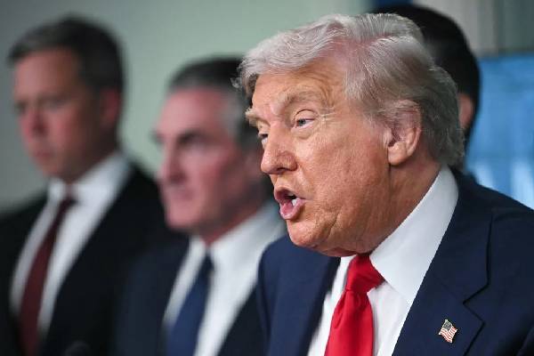 வெளிப்படையாக எச்சரிக்கும் ட்ரம்ப் ; இன்னொரு போர் விரைவில் ஆரம்பிக்கும் | Possibility Of War With Venezuela