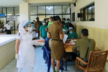 வைத்தியசாலையில் இரத்த காயங்களுடன் மீட்கப்பட்ட சடலம்