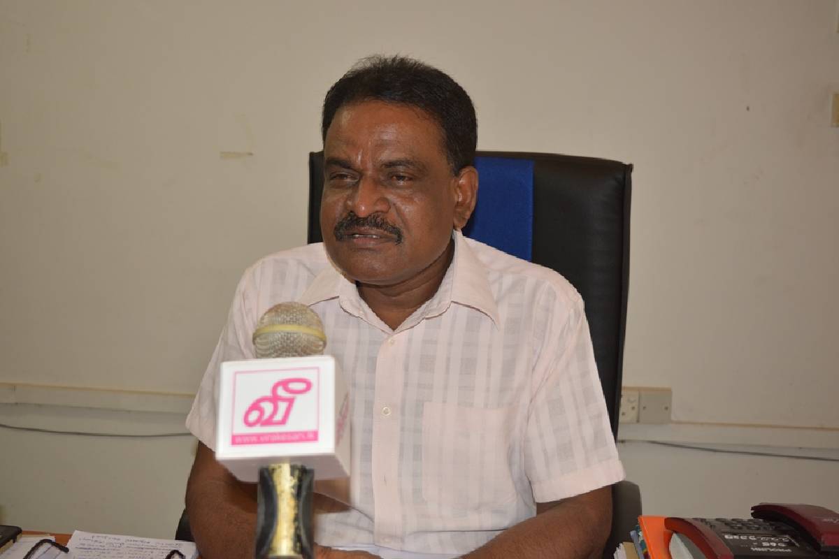 தொழில் வாய்ப்பின்றி இருக்கும் சுமார் 1,800 சுதேச வைத்திய பட்டதாரிகள் - விடுக்கப்பட்டுள்ள கோரிக்கை | Provide Employment Opportunities Graduates