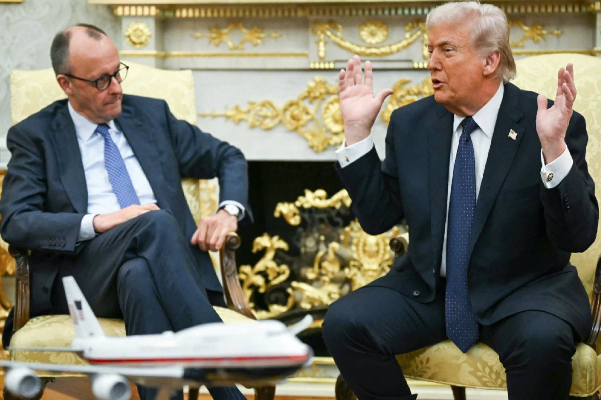 ஸ்பெய்னுடனான வர்த்தக உறவை முறித்துக்கொண்ட ட்ரம்ப் | Trump Cuts Trade Ties With Spain