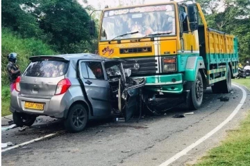 அம்பாறையில் கோர விபத்து! மூவர் பலி - ஐவர் படுகாயம் (PHOTOS)