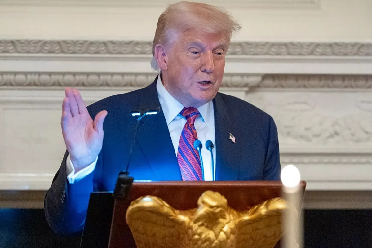 ஈரான் மீது இன்று மிகக்கடுமையான தாக்குதல் நடத்தப்படும் ; டிரம்ப் எச்சரிக்கை! | Trump Warns Of Very Severe Attack On Iran Today