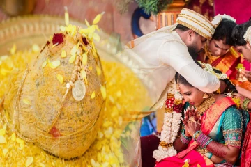 ஆசிர்வதிக்க போடப்பட்டும் அட்சதையில் இத்தனை விசயங்கள் உள்ளதா? வியப்பூட்டும் அரிய தகவல்!