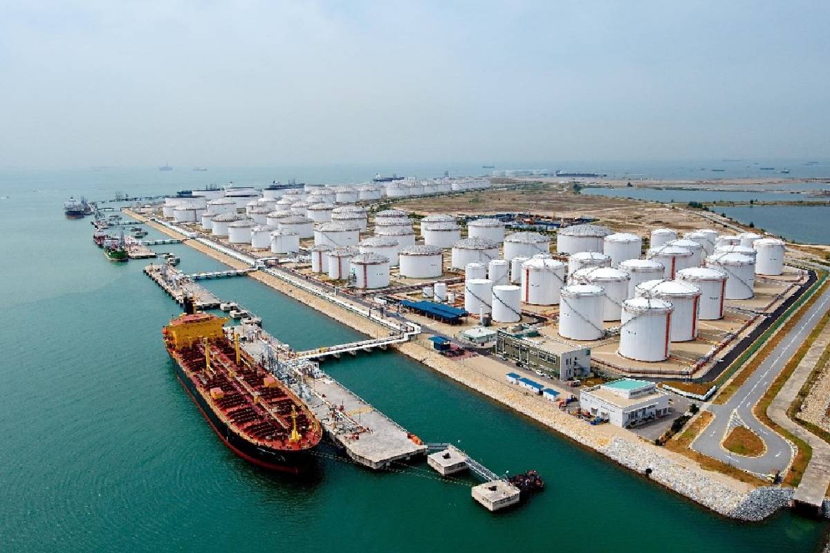 இந்தியாவுக்கான எண்ணெய் மற்றும் எரிவாயுவின் உயிர்நாடியாக உருவெடுத்துள்ள ஒரு நாடு | Nation Emerges As India Lifeline