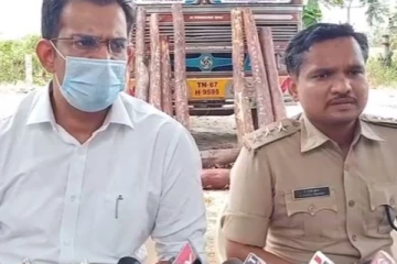 ஆந்திராவில் செம்மரக்கடத்தலில் ஈடுபட்ட 8 கூலி தொழிலாளர்கள் கைது