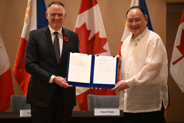 கனடா, பிலிப்பின்ஸ் ஒப்பந்தம்; கடுப்பில் சீனா | Canada Philippines Agreement China In Trouble