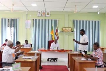 வனவள திணைக்களம் காணிகளை கையகப்படுத்தியமைக்கு பிரதேச செயலகமே காரணம்:செந்தூரன் குற்றச்சாட்டு(Photo)