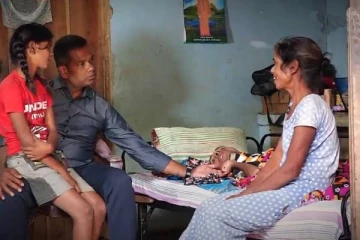 30 வருடமாக மகன் படுத்த படுக்கை: வாய் பேச முடியாத பேத்தியுடன் போராடும் மூதாட்டியின் கதை!