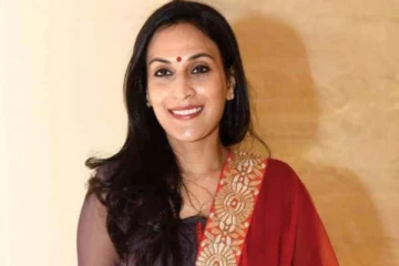 ‘ஏன் இப்படியெல்லாம் பண்றீங்க...’ கவர்ச்சி உடையில் உடற்பயிற்சி செய்த ஐஸ்வர்யா - ஷாக்கான ரசிகர்கள்