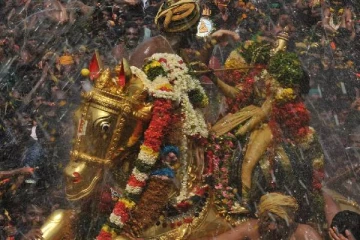 விழாக்கோலம் பூண்டது மதுரை; மாவட்டத்துக்கு உள்ளூர் விடுமுறை அறிவிப்பு!