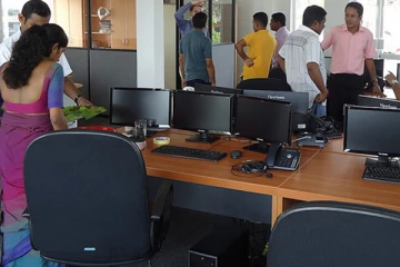 அரச ஊழியர்களுக்கு 20,000 ரூபா சம்பள அதிகரிப்பு தேவை