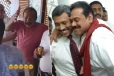 பேசுபொருளாகும் கருணாவின் நடன காணொளி! கோட்டாபயவால் மகிந்தவுக்கு ஏற்பட்டுள்ள சிக்கல்