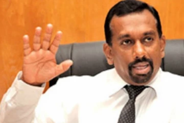 මහින්දානන්ද අලුත්ගමගේ පහර දුන්නා යැයි පුද්ගලයෙකු රෝහලට