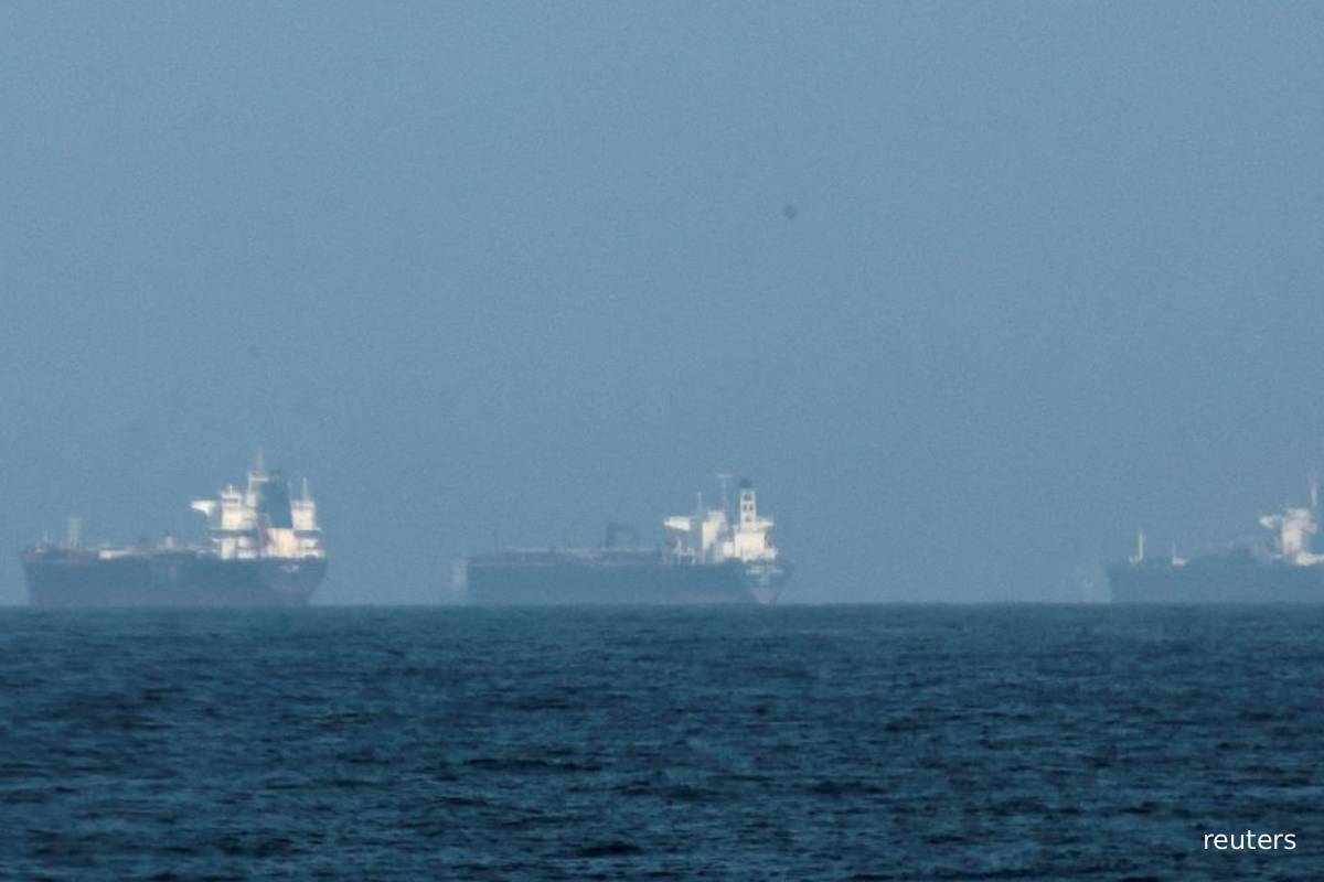 ஹார்முஸ் நெருக்கடி நடுவே... ஒவ்வொரு நாளும் 139 மில்லியன் டொலர் ஈட்டும் ஈரான் | Iran Earning 139 Million A Day ஹார்முஸ் நெருக்கடி நடுவே... ஒவ்வொரு நாளும் 139 மில்லியன் டொலர் ஈட்டும் ஈரான் | Iran Earning 139 Million A Day