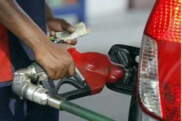 இன்றைய பெட்ரோல் விலை நிலவரம்