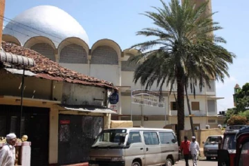 அதிகரிக்கும்  தொற்றாளர்கள்; கொரோனா சிகிச்சை நிலையமாக மாறும்  பிரபல பள்ளிவாசல்