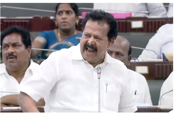 யோவ் சும்மா உட்காரய்யா...சட்டப்பேரவையில் அதிமுக உறுப்பினர்களை அதட்டிய அமைச்சர் பொன்முடி..! - தமிழ்நாடு