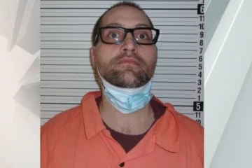 ஒவ்வொரு முறையும் காலண்டரில் குறித்து வைத்து கொள்வான்! சிறுமி சொன்ன தகவலால் அதிர்ந்த பொலிசார்