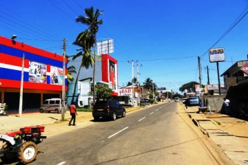 கொழும்பில் கட்டடம் ஒன்றிலிருந்து விழுந்து இளைஞன் பலி