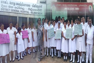 நாட்டின் பல பகுதிகளில் சுகாதார ஊழியர்கள் தொழிற்சங்க போராட்டம்(Photos)