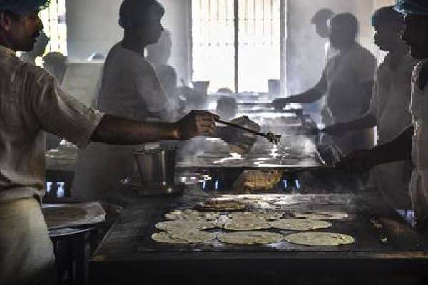 சிறைக்கைதிகளின் உணவு தேவைக்காக 5.5 பில்லியன் ரூபா செலவு | 55 Billion Spent On Food Needs Of Prisoners