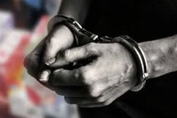 வெளிநாட்டிலிருந்து வந்த 23 வயது இளைஞன் அதிரடி கைது | Foreigner Arrested In Shock Action