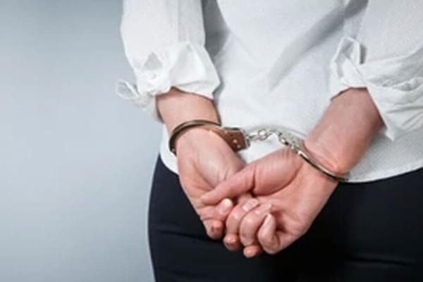 கிளிநொச்சியில் போதைப்பொருளுடன் பெண் ஒருவர் கைது | Woman Arrested With Ice In Kilinochchi