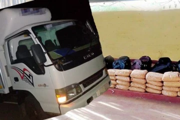 மீன் விற்பனை லொறியில் சிக்கிய பெரும் தொகை அபாயகரமான பொருள்