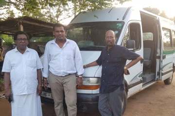 பிரித்தானியாவில் இருந்து புங்குடுத்தீவு வைத்தியசாலைக்கு வழங்கப்பட்ட நோயாளர் காவு வண்டி (photos)