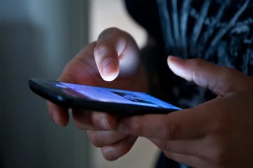 தடை செய்யப்பட்ட வீடியோ கேமிற்கு அடிமையான சிறுவன்: இறுதியில் நேர்ந்த பரிதாபம் (video)