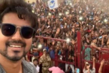 மீண்டும் டுவிட்டரில் டிரெண்டாகும் விஜய்யின் செல்பி: காரணம் என்ன தெரியுமா?