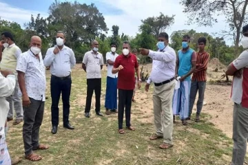 விவசாய காணிகள் சம்பந்தமாக ஆராய களவிஜயம் மேற்கொண்டுள்ள குழு