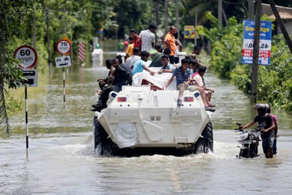 ஆபத்தான நிலைமை தொடர்வதாக நீர்ப்பாசனத் திணைக்களம் எச்சரிக்கை | Danger Continues Warning For People