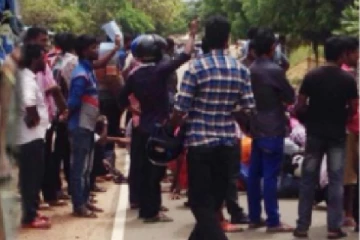 மட்டக்களப்பில் இரு குழுக்களுக்கிடையில் வாள்வெட்டு: ஒருவர் கவலைக்கிடம்