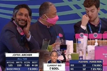 ஐபிஎல் ஏலத்தின் நடுவே சங்கக்காரா பார்த்த வேலை - இணையத்தில் வைரலாகும் வீடியோ