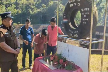 இலங்கையில் மிக மோசமான விமான விபத்து; ஒரு நிமிட மௌன அஞ்சலி