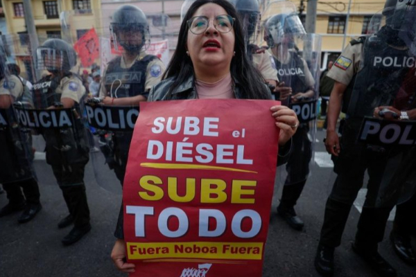 கலவர பூமியான ஈகுவடார்; அவசரநிலை பிரகடனம்! | Fuel Prices Ecuador Emergency Declared