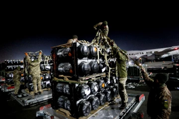 உக்ரைனில் குவியும் போர் ஆயுதங்கள்: ரஷ்யாவின் எச்சரிக்கையை மீறும் அமெரிக்கா!