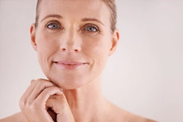 முகத்தில் இருக்கும் சுருக்கங்களை போக்க வேண்டுமா? இதோ சில அசத்தலான டிப்ஸ்!